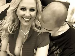 Marito guarda porno  ...